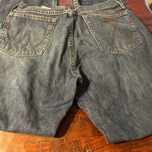 Men's Classic wrangler Cody Johnson blue  Jeans 32/30